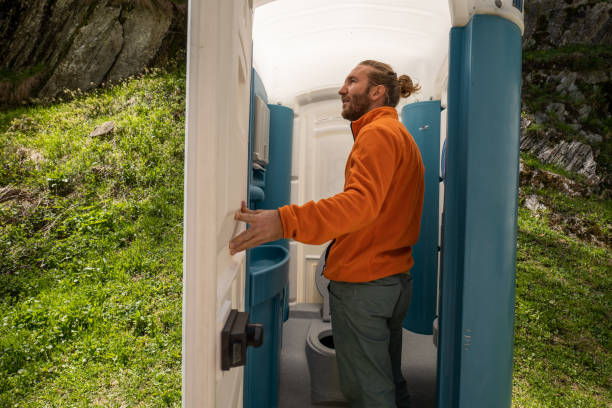 Affordable portable toilet rental in Trenton, IL